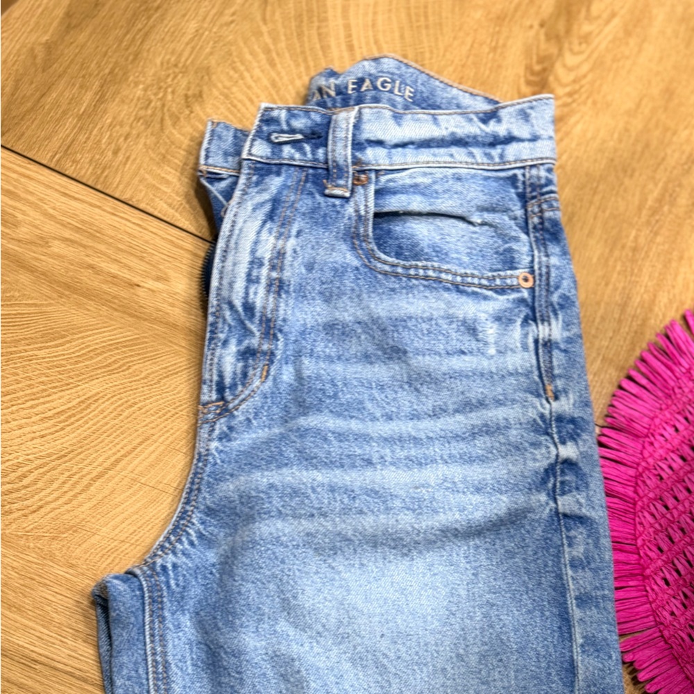 American Eagle Outfitters Ripped Light Blue Boyfriend Jeans - Picture 2 of 9